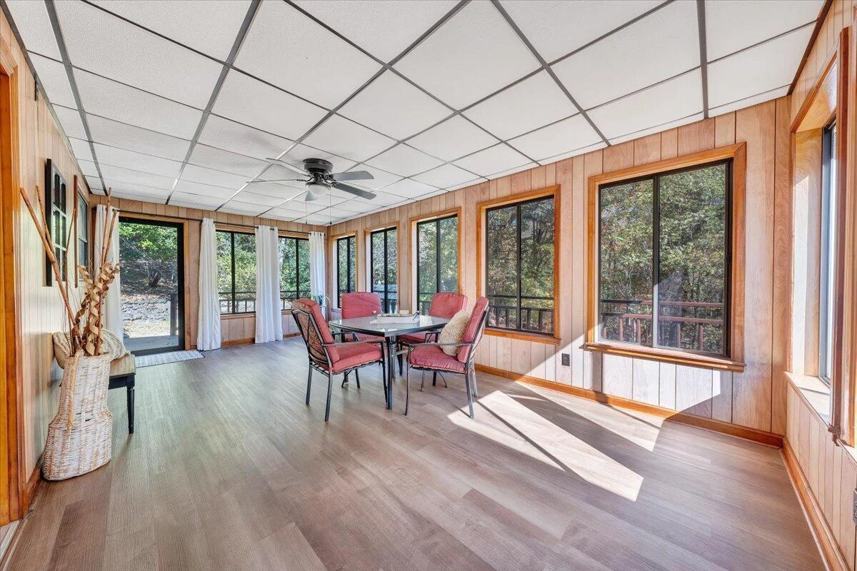 123 N Oakwood RD - Photo 21