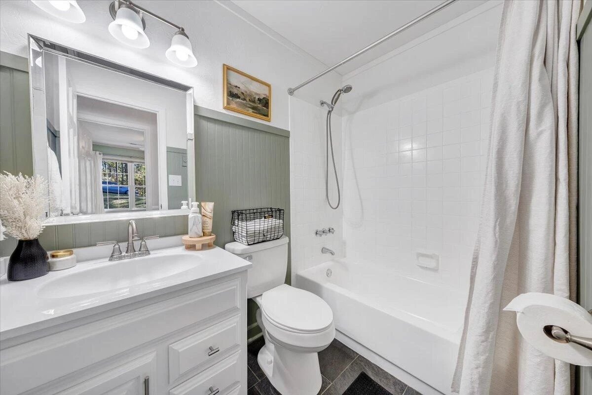123 N Oakwood RD - Photo 24