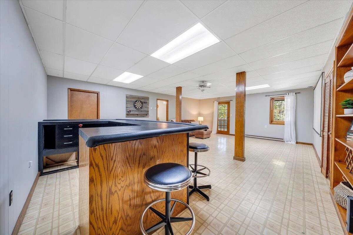 123 N Oakwood RD - Photo 32