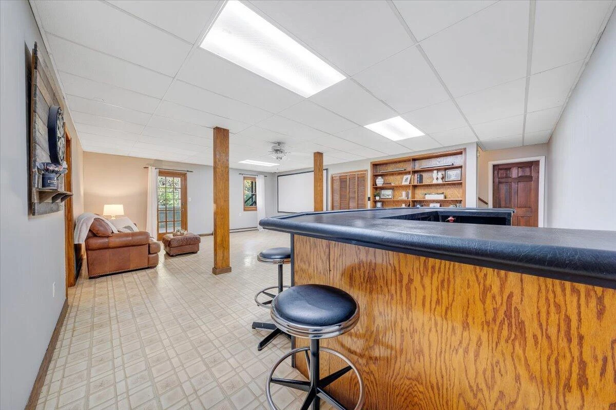 123 N Oakwood RD - Photo 34