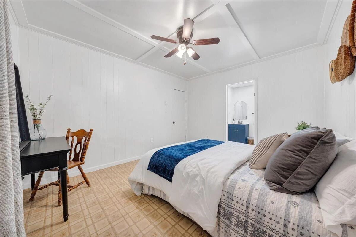 123 N Oakwood RD - Photo 37