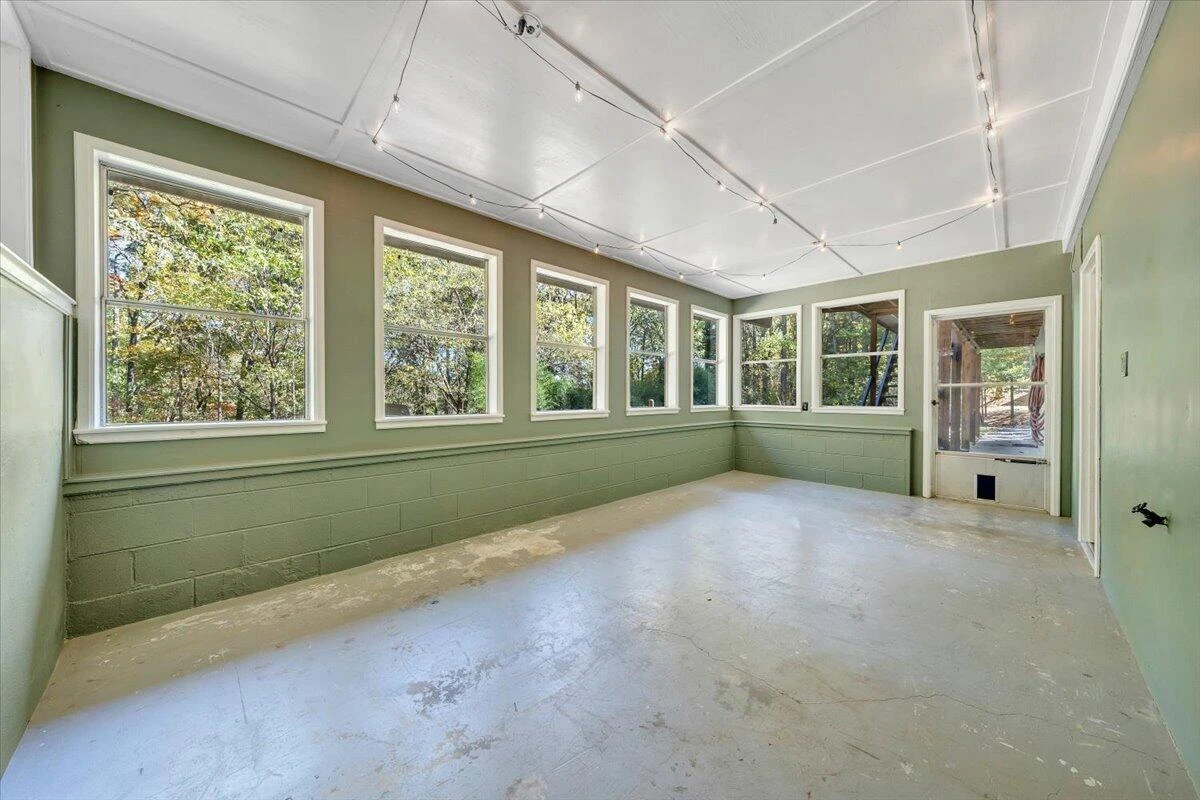 123 N Oakwood RD - Photo 40