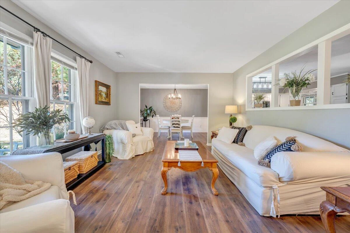 123 N Oakwood RD - Photo 7