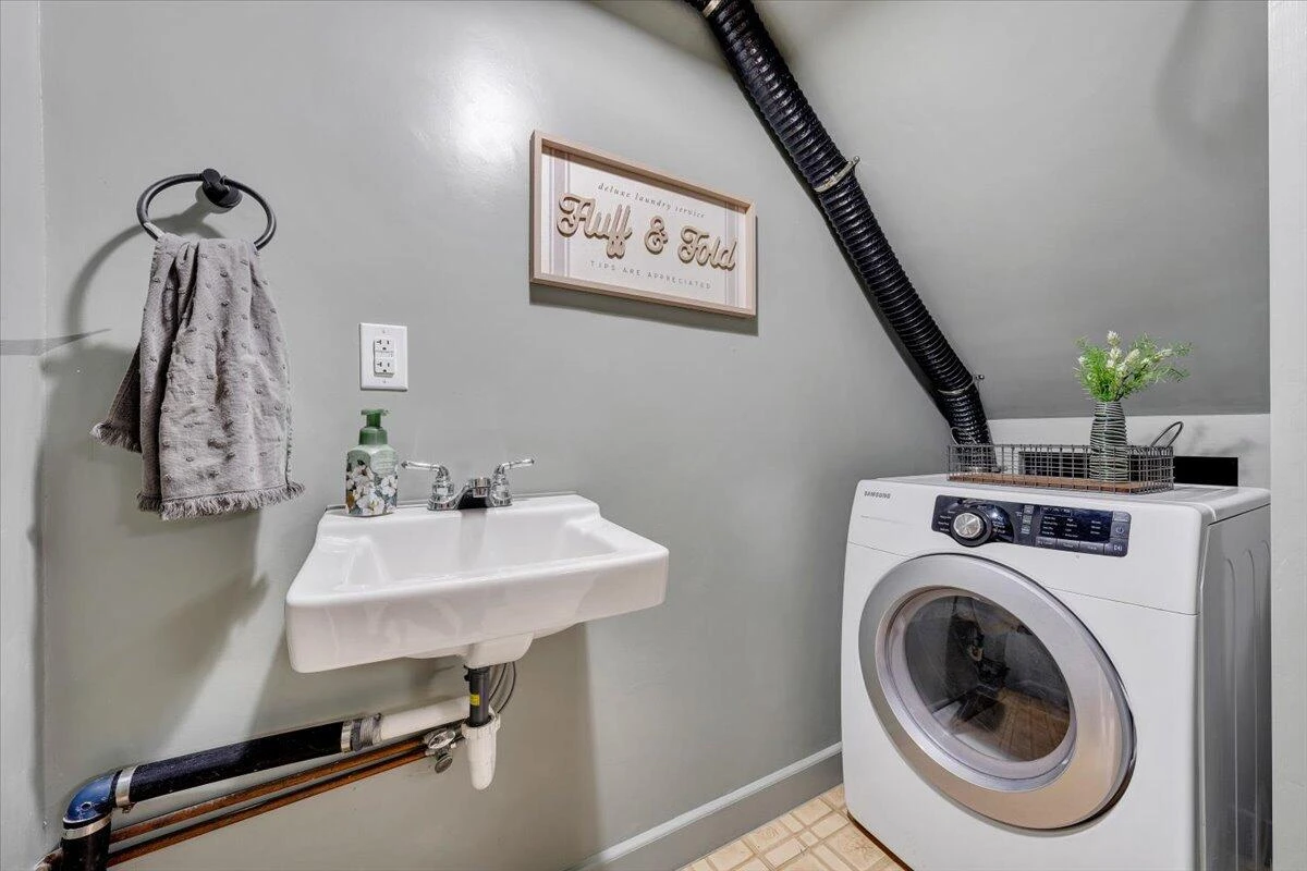 123 N Oakwood RD - Photo 43