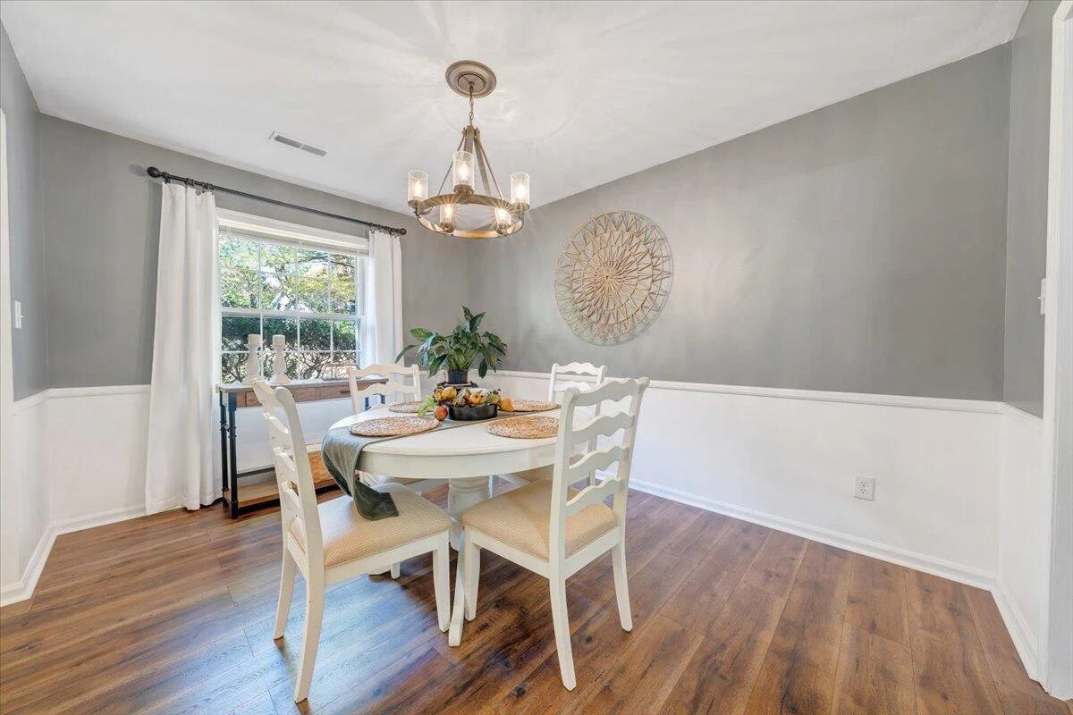 123 N Oakwood RD - Photo 11