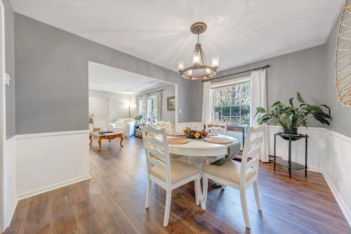 123 N Oakwood RD - Photo 12
