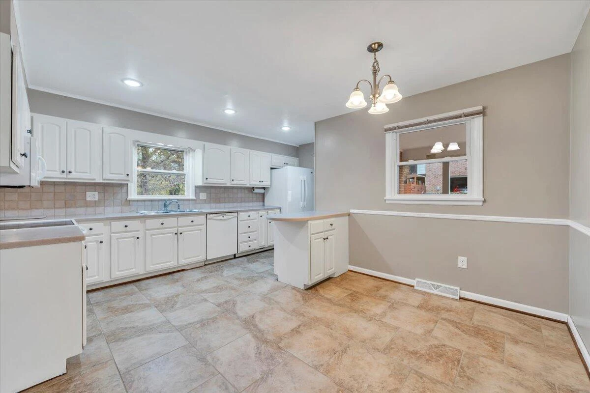 1943 Maylin DR - Photo 10