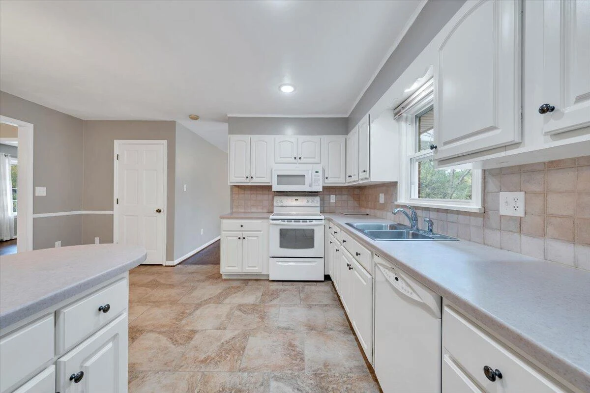 1943 Maylin DR - Photo 13