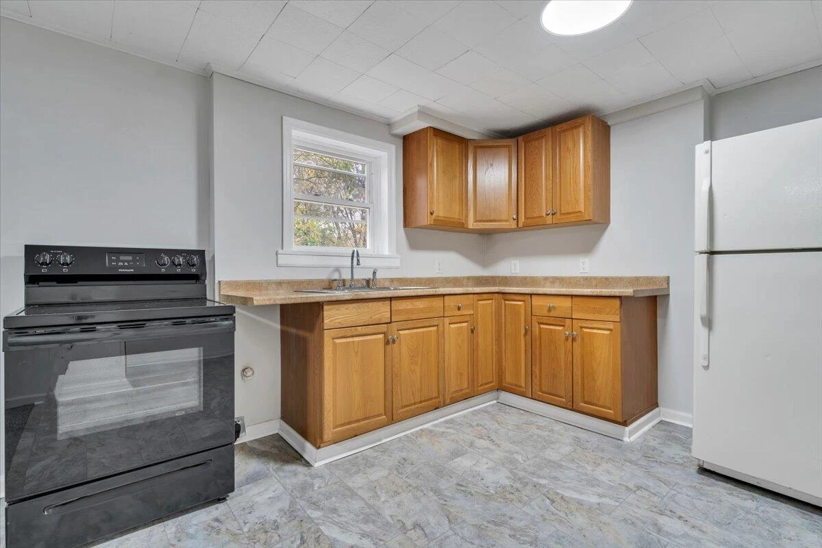 1943 Maylin DR - Photo 30