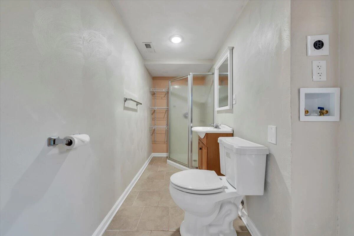 1943 Maylin DR - Photo 31