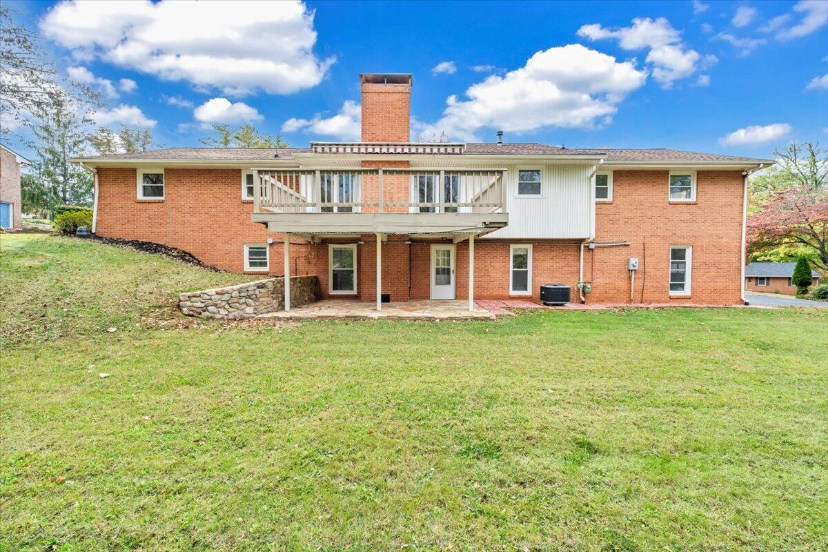 1943 Maylin DR - Photo 36