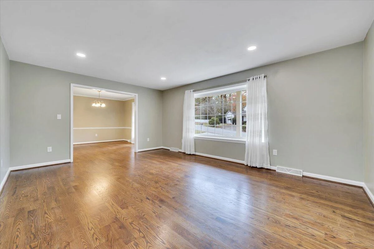 1943 Maylin DR - Photo 4