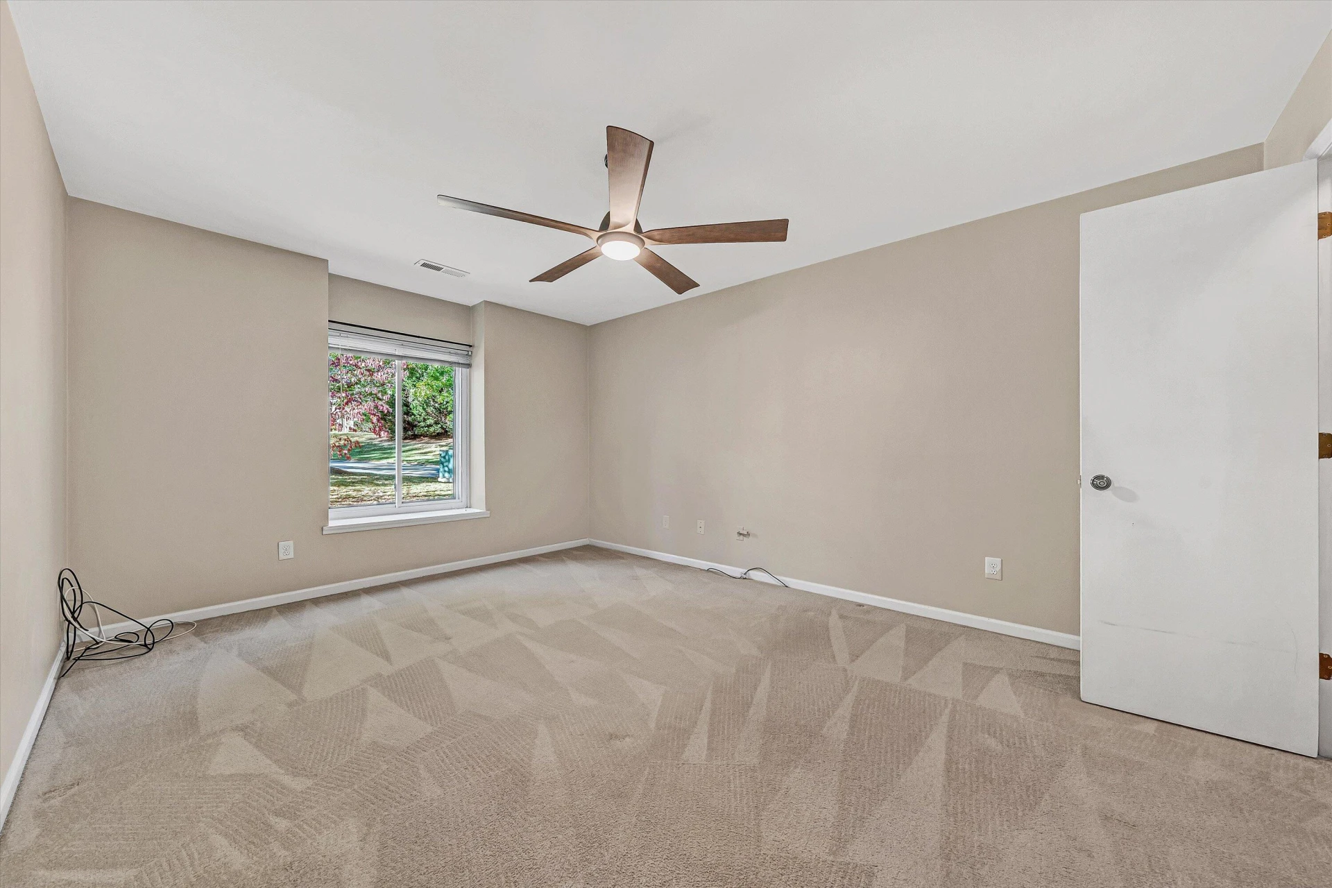 2405 Carriage House CT - Photo 13