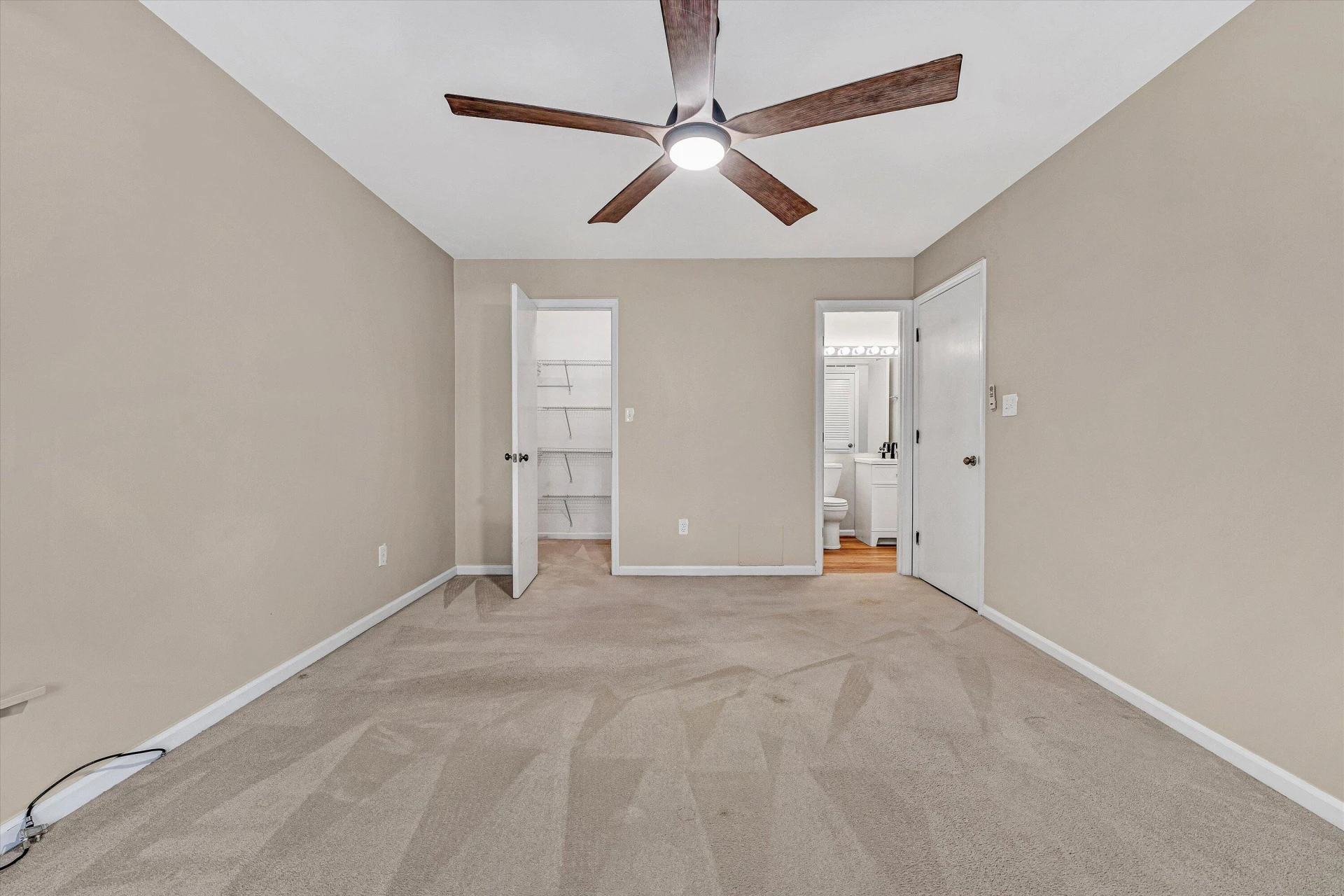 2405 Carriage House CT - Photo 16