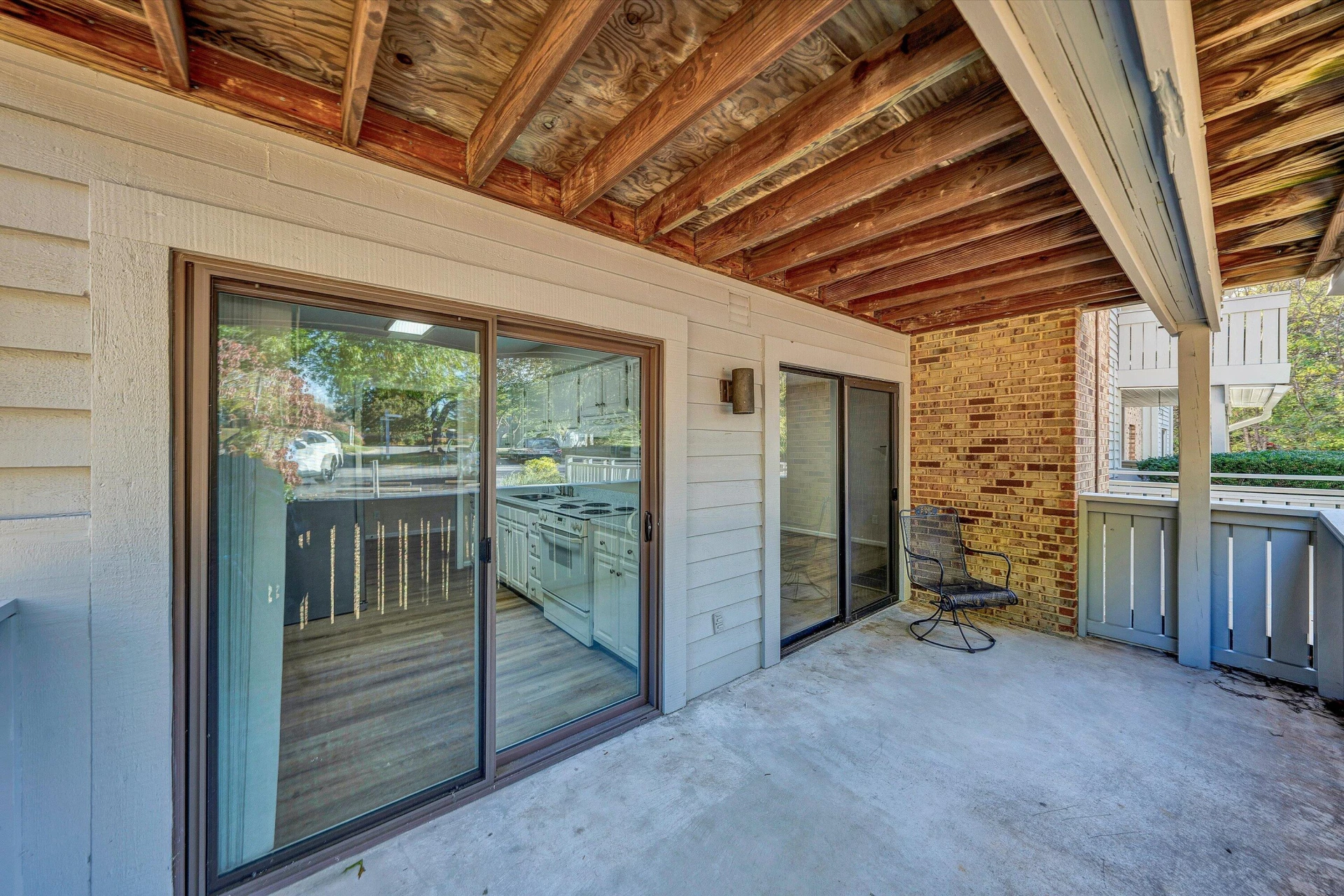 2405 Carriage House CT - Photo 19