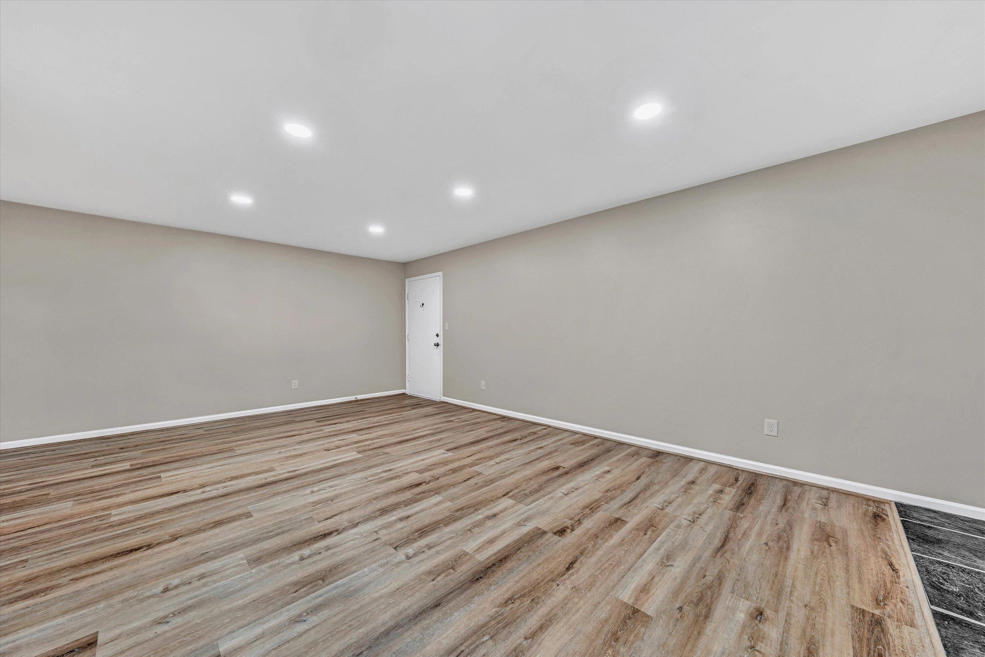 2405 Carriage House CT - Photo 6