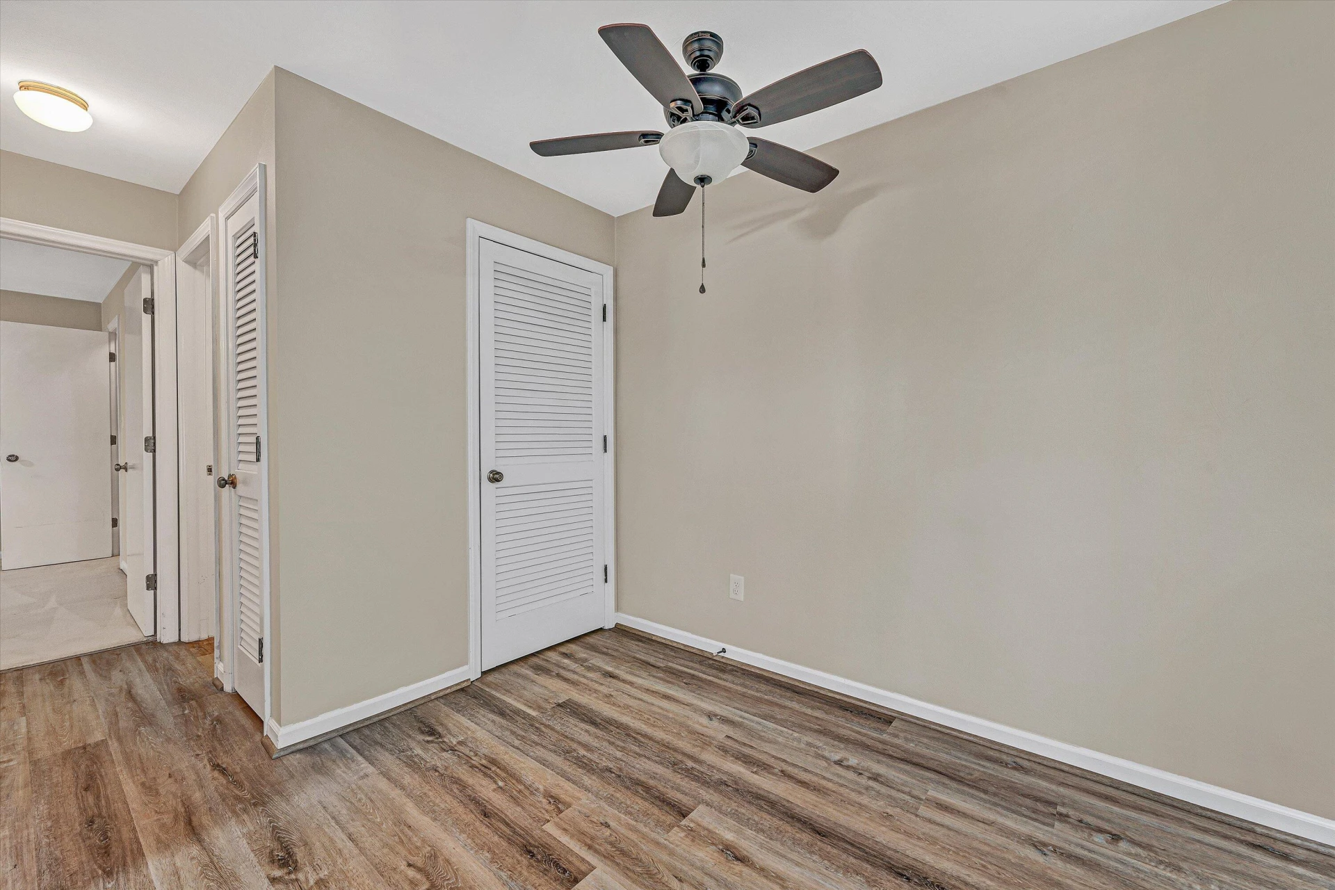2405 Carriage House CT - Photo 8