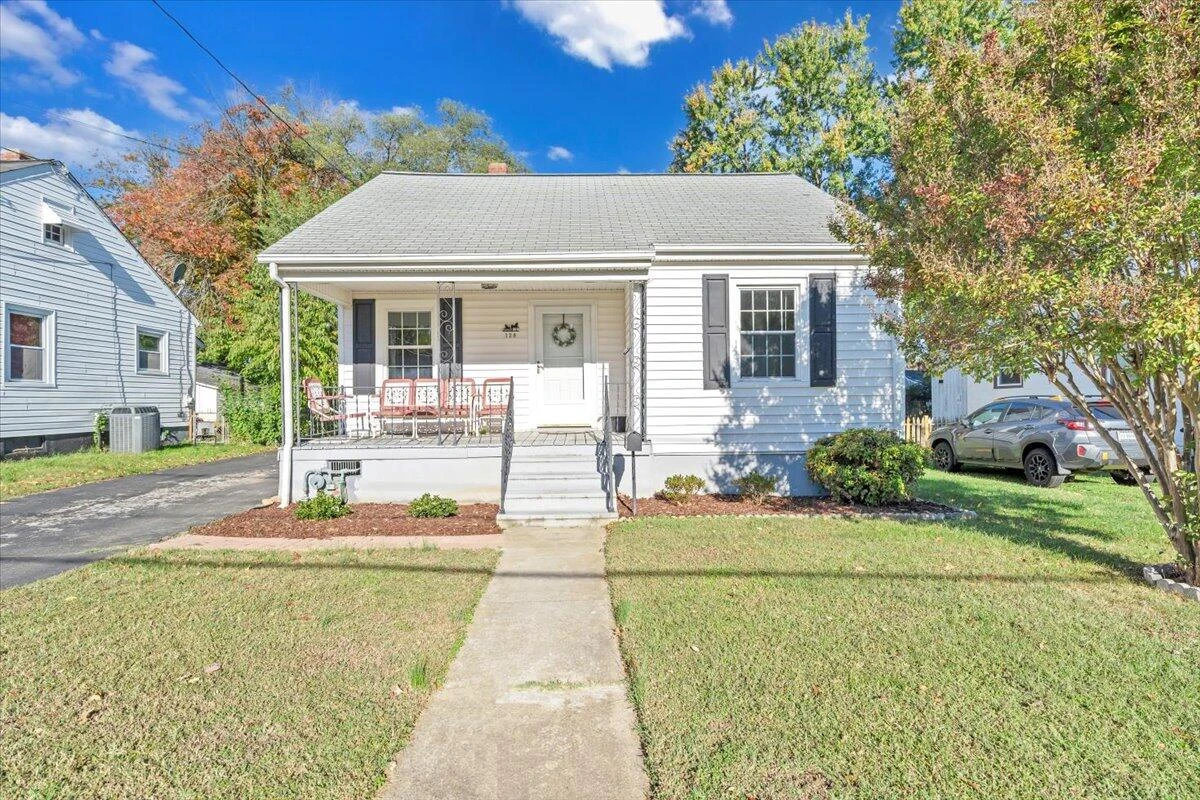 128 Courtney AVE NE