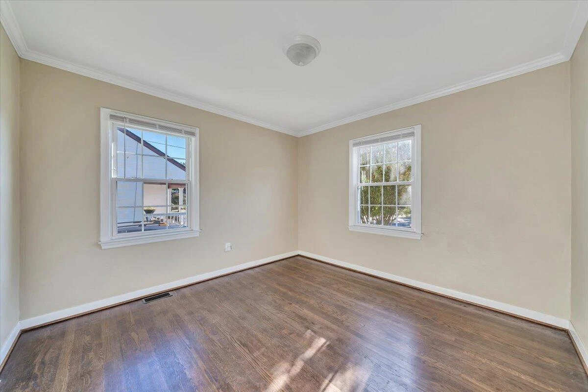 128 Courtney AVE NE - Photo 14
