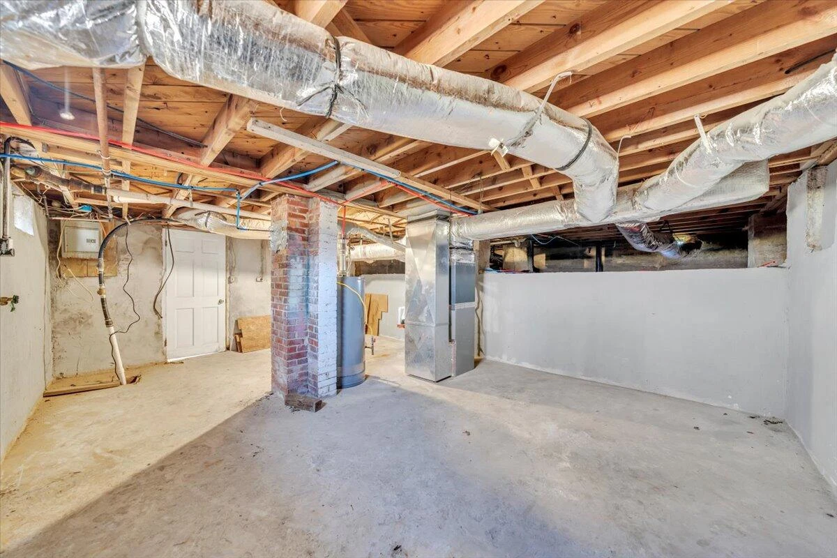 128 Courtney AVE NE - Photo 22