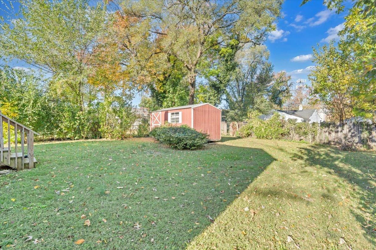 128 Courtney AVE NE - Photo 29