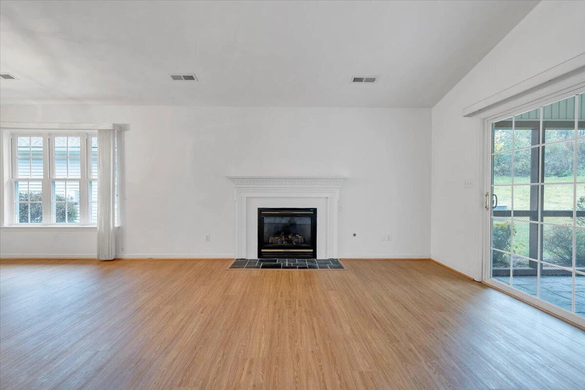 4558 Colonial Place DR - Photo 10