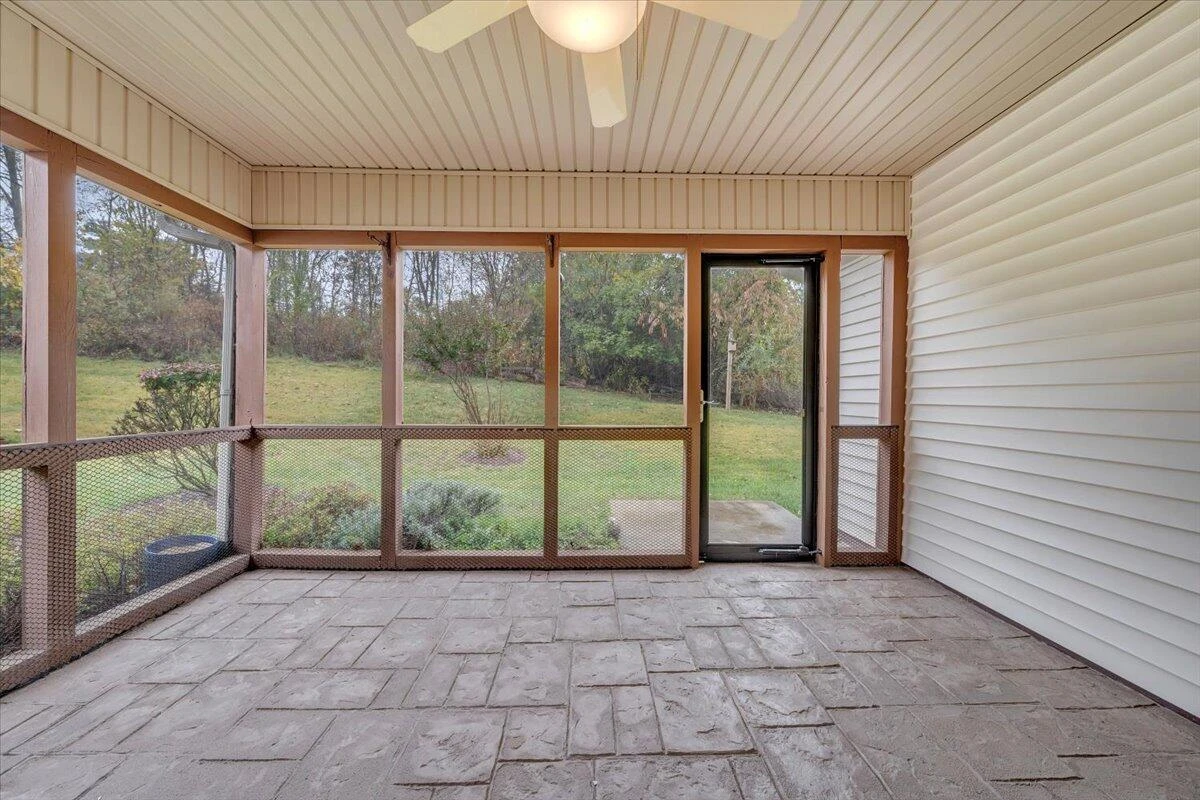 4558 Colonial Place DR - Photo 12