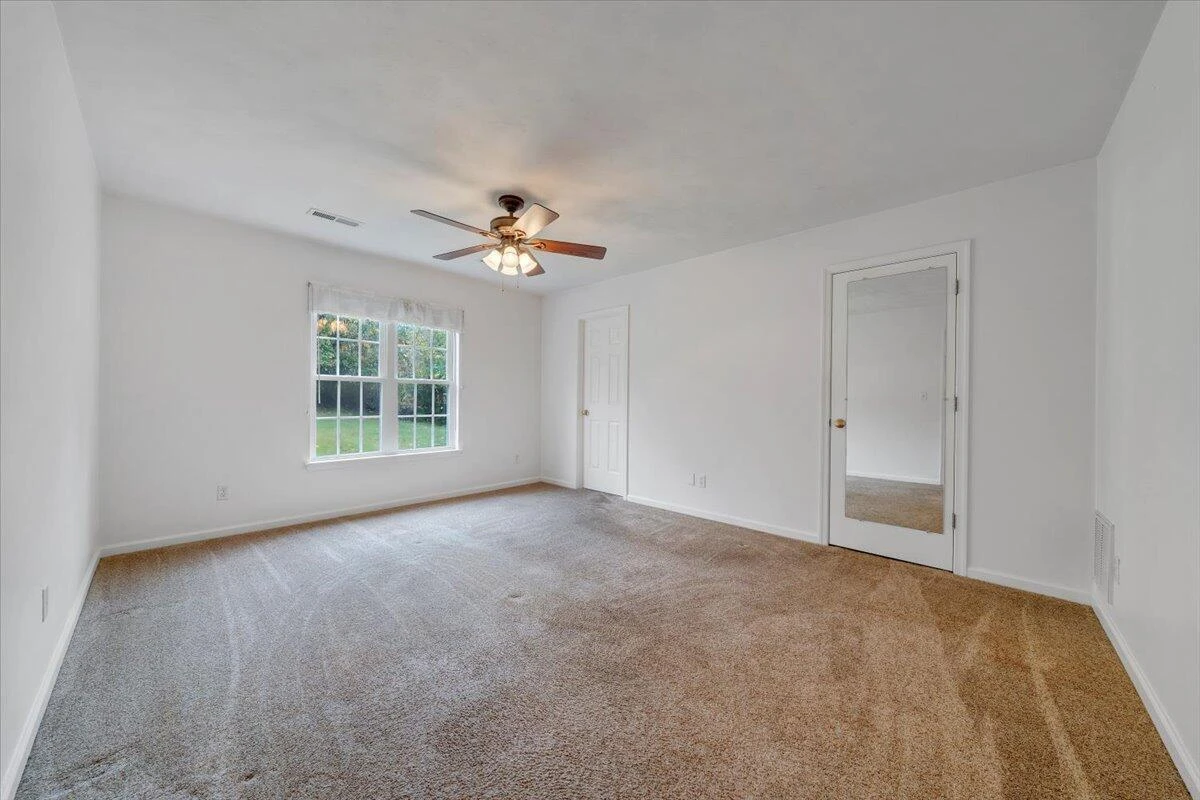 4558 Colonial Place DR - Photo 13