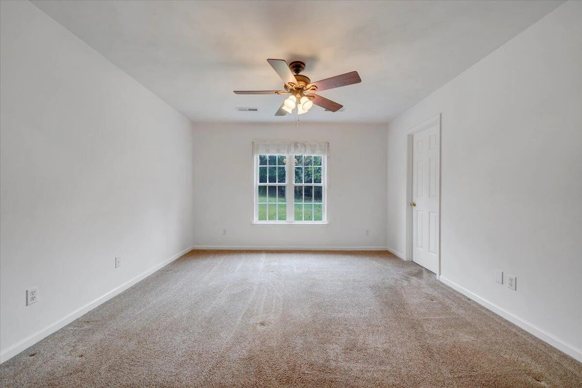 4558 Colonial Place DR - Photo 14
