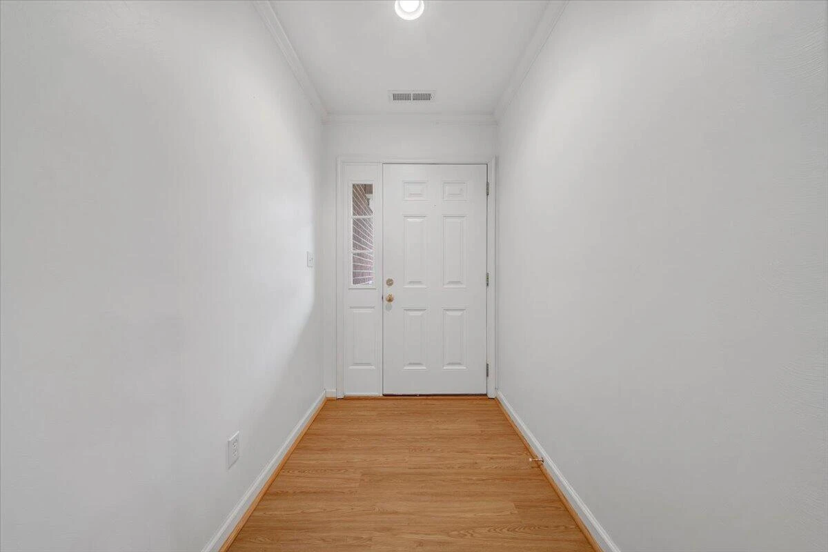 4558 Colonial Place DR - Photo 3