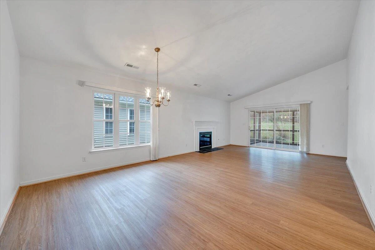 4558 Colonial Place DR - Photo 8