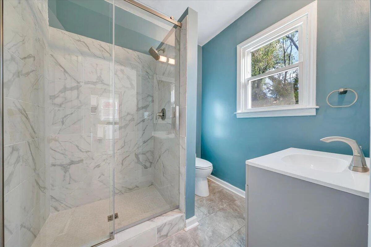 2027 Dale AVE SE - Photo 14
