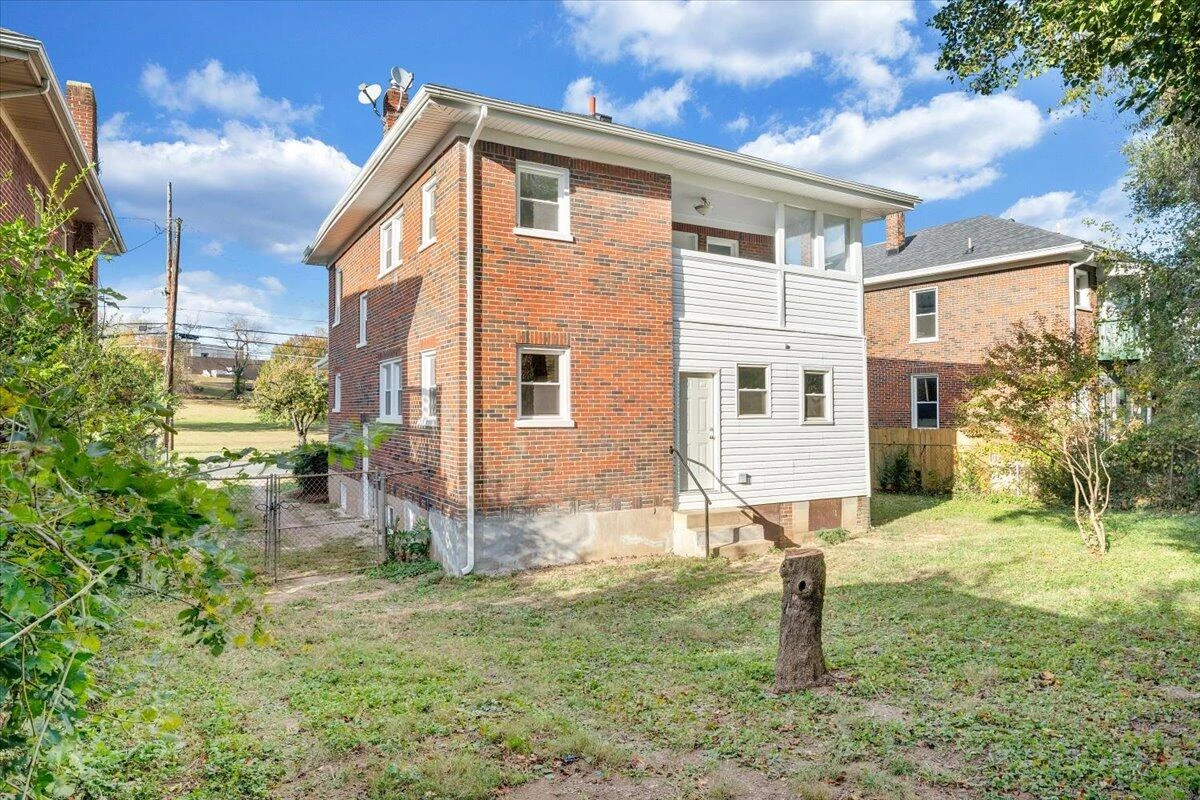 2027 Dale AVE SE - Photo 29