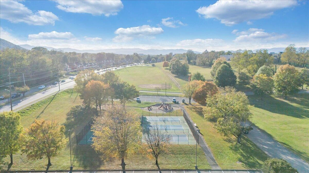 2027 Dale AVE SE - Photo 37