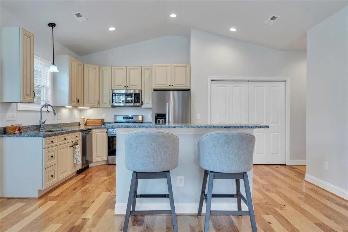 1217 Trafalgar DR - Photo 11