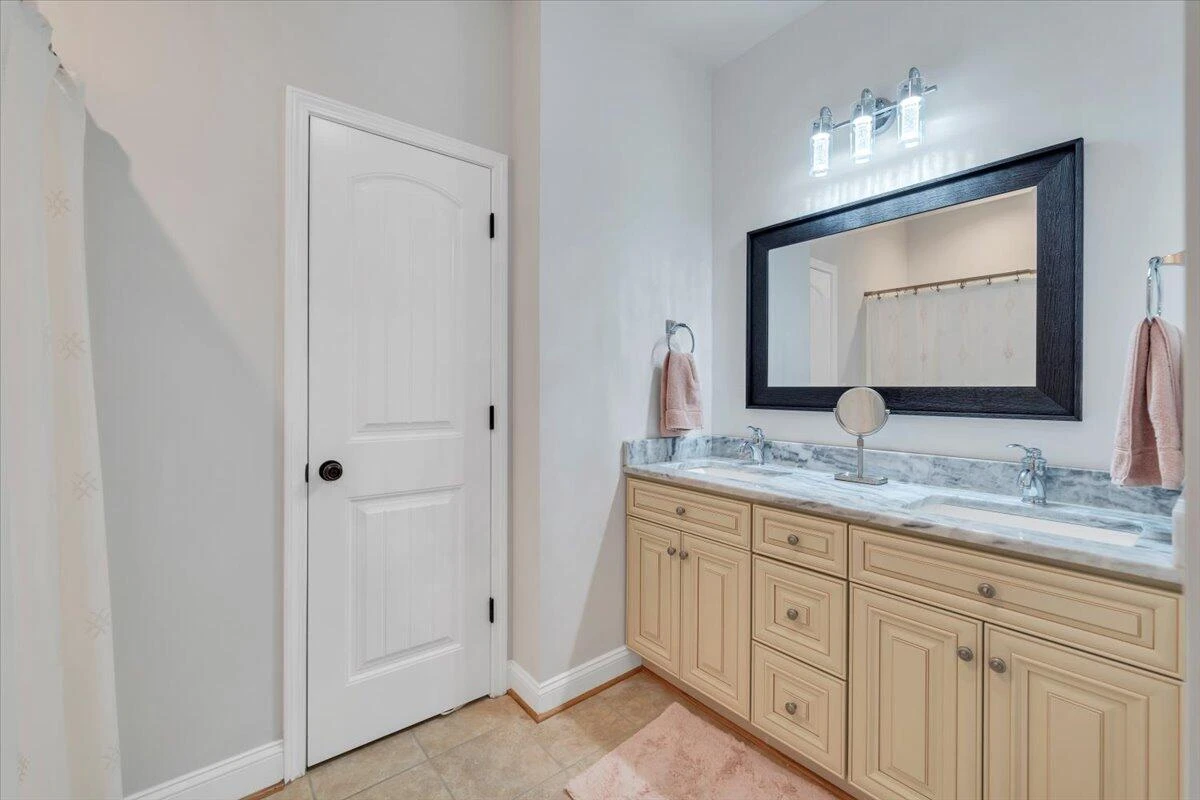 1217 Trafalgar DR - Photo 20