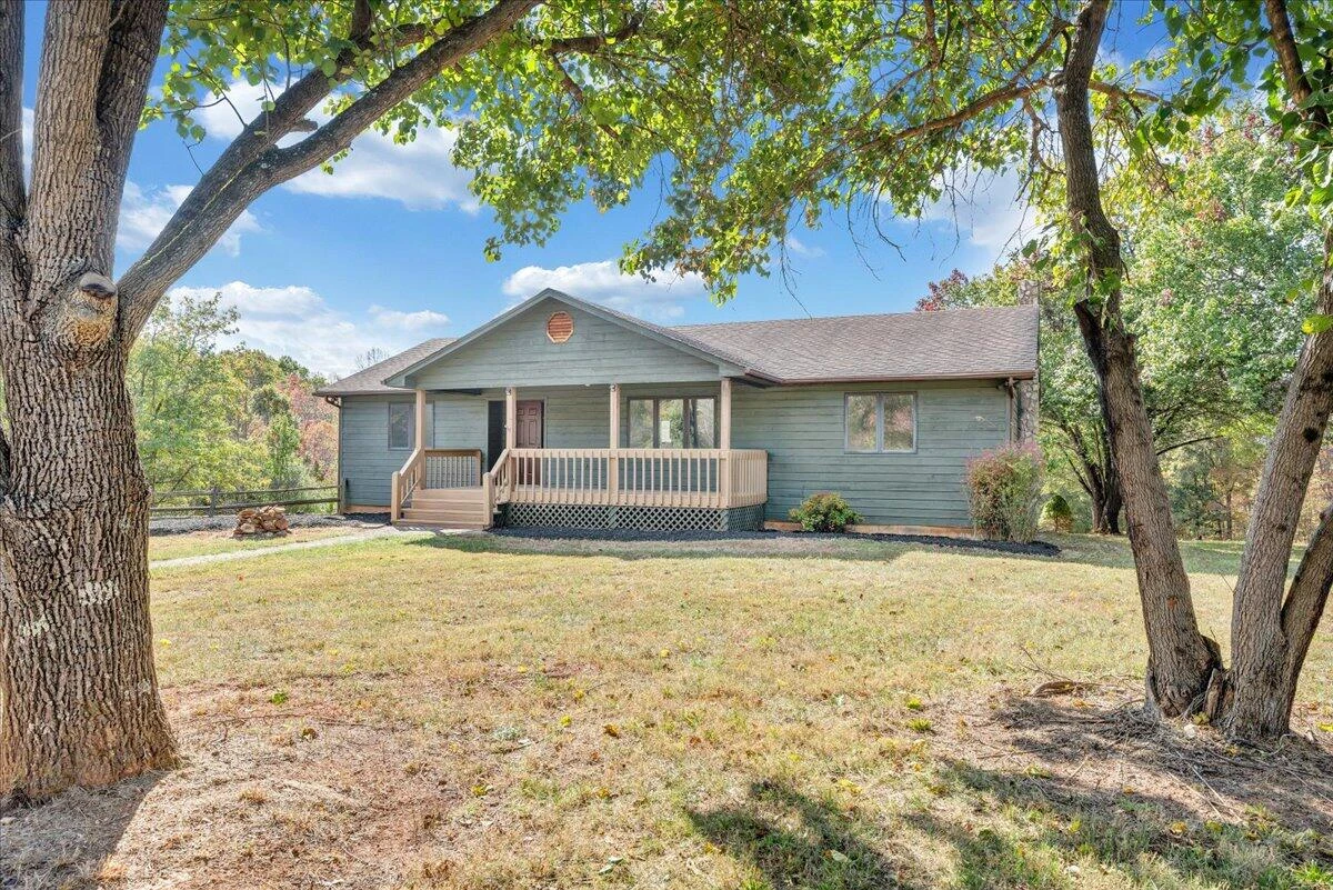 1296 Three Oaks RD - Photo 3