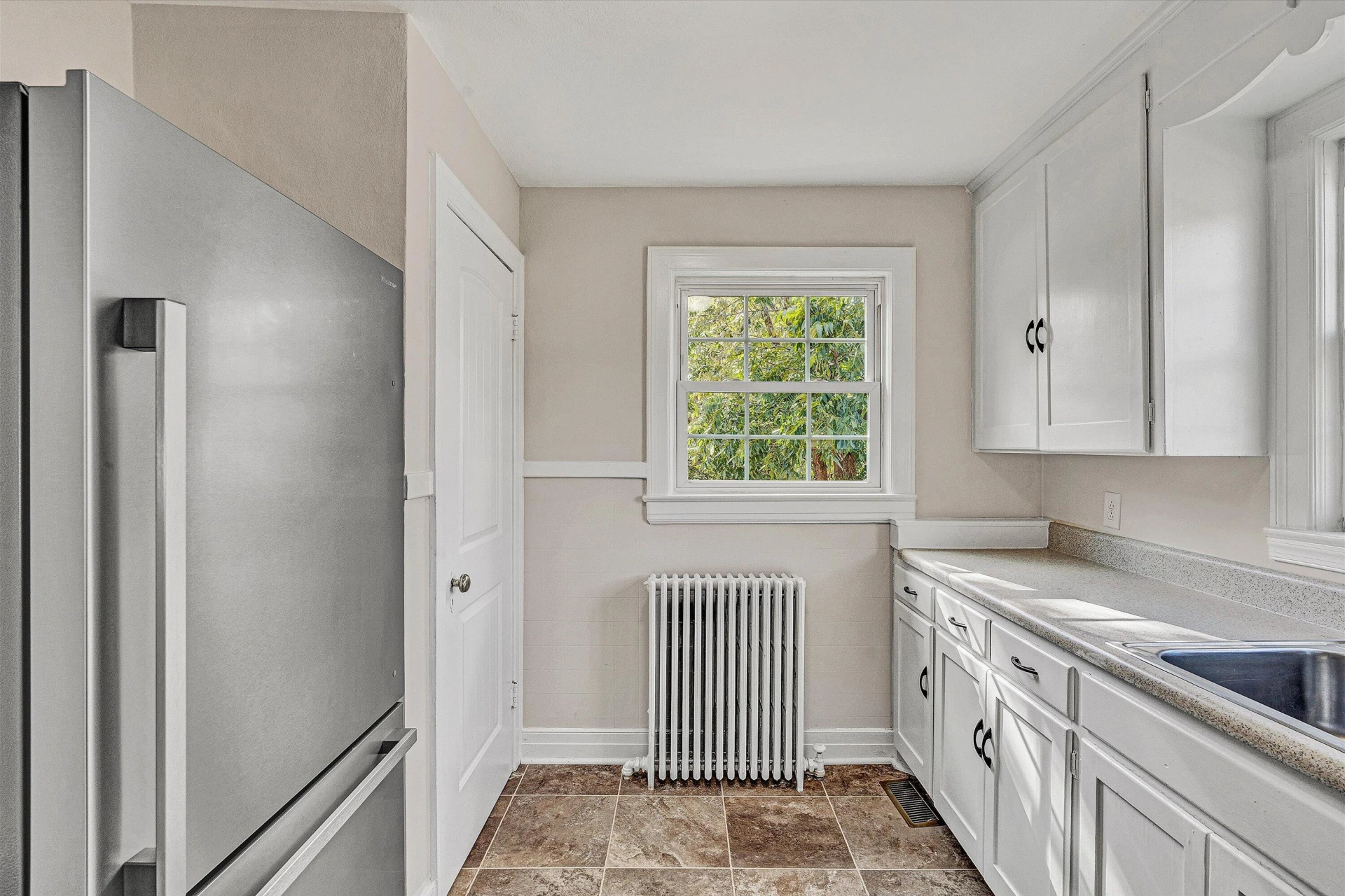 3144 Roundhill AVE NW - Photo 14