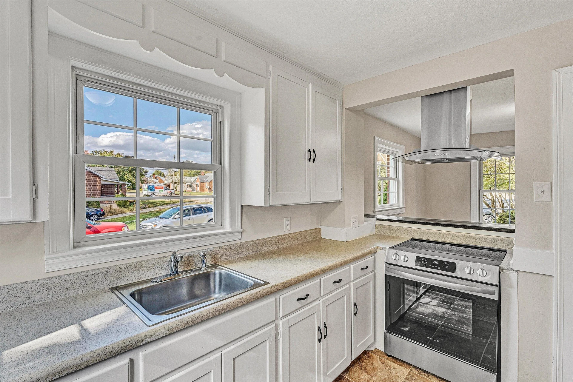 3144 Roundhill AVE NW - Photo 15
