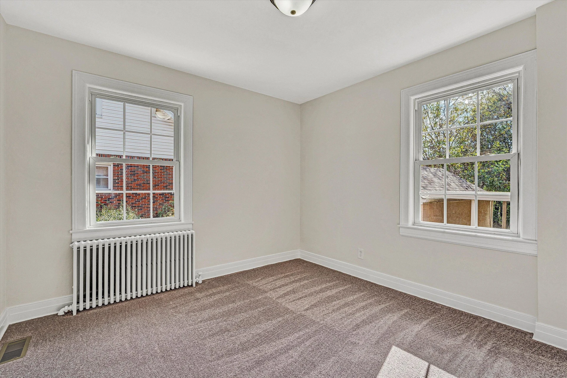 3144 Roundhill AVE NW - Photo 20