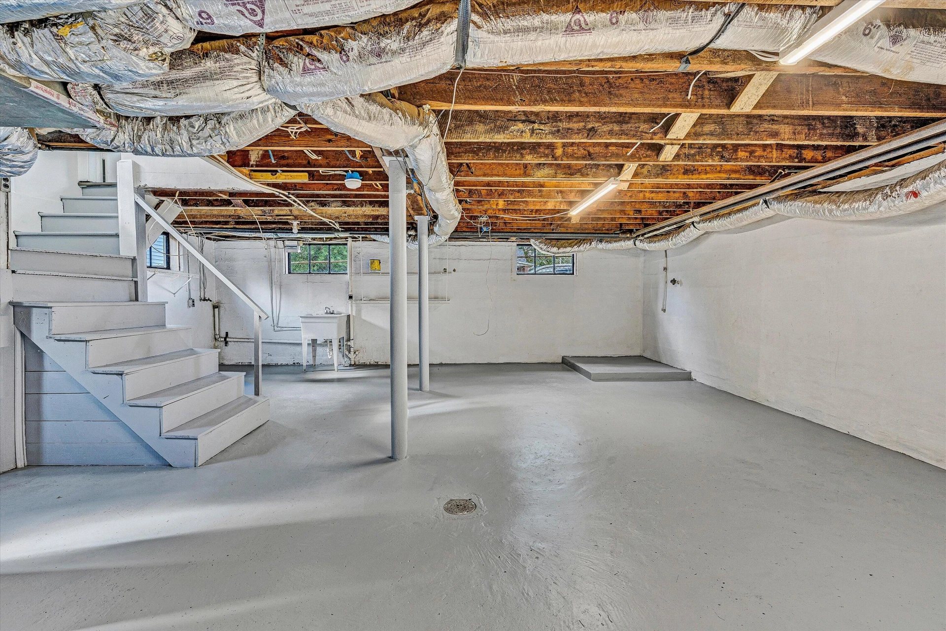 3144 Roundhill AVE NW - Photo 32