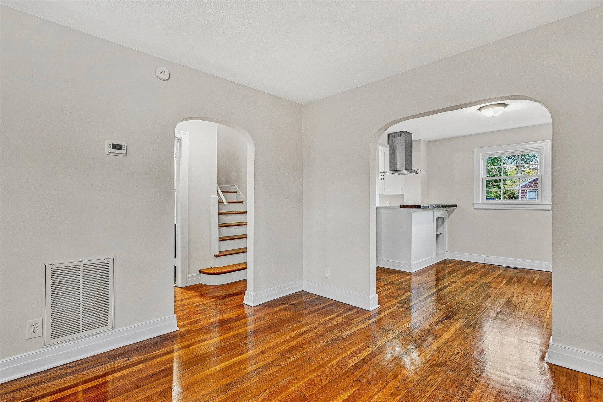 3144 Roundhill AVE NW - Photo 9
