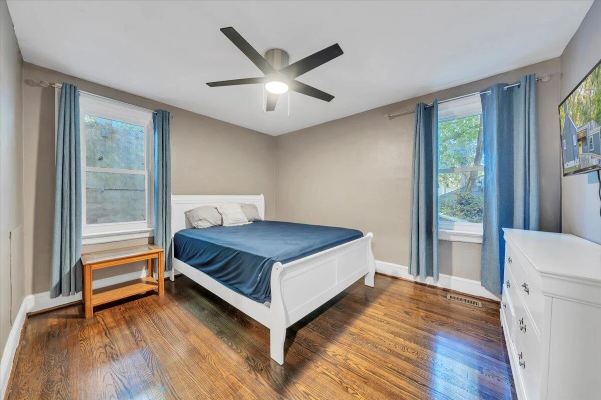 1712 Main ST SW - Photo 22