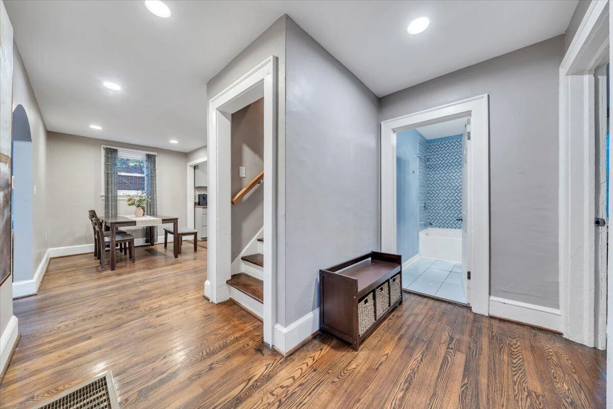 1712 Main ST SW - Photo 25