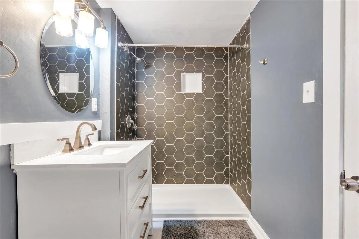 1712 Main ST SW - Photo 29