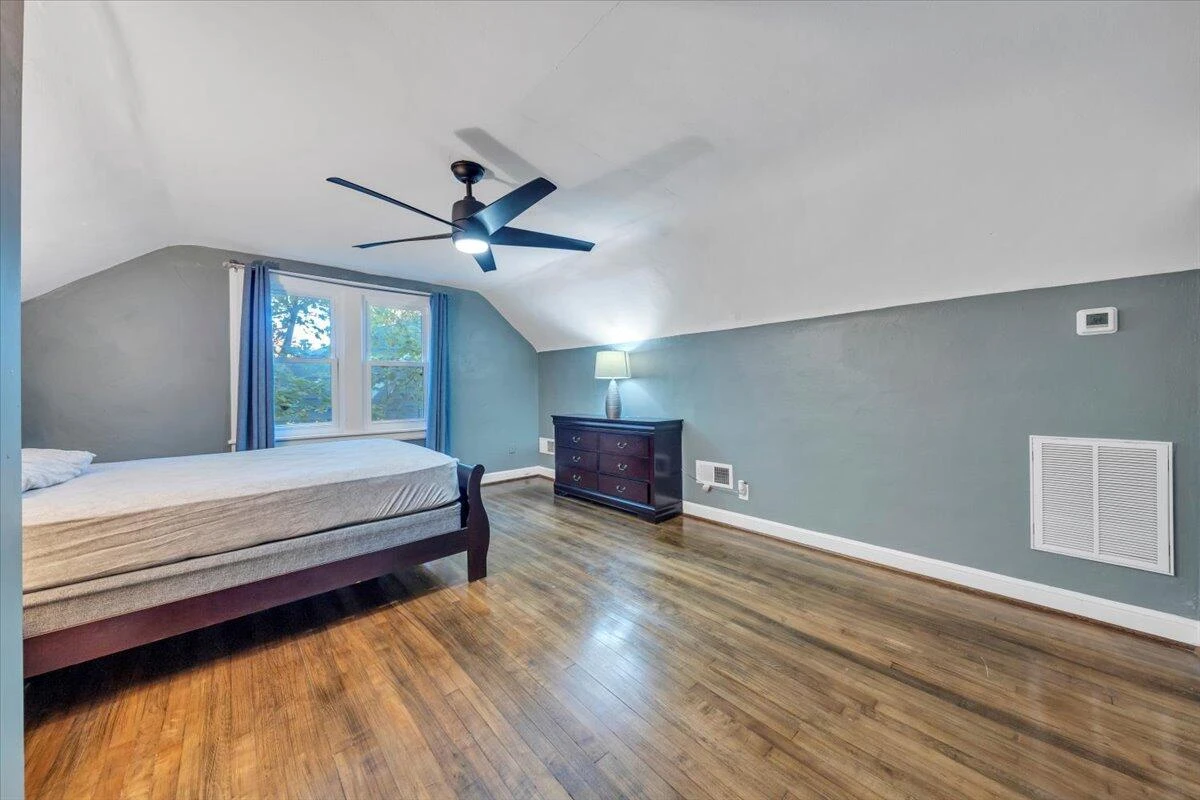 1712 Main ST SW - Photo 32