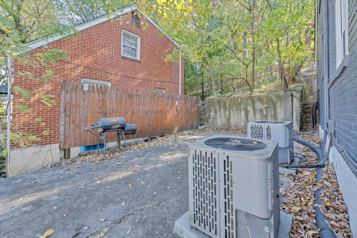 1712 Main ST SW - Photo 42