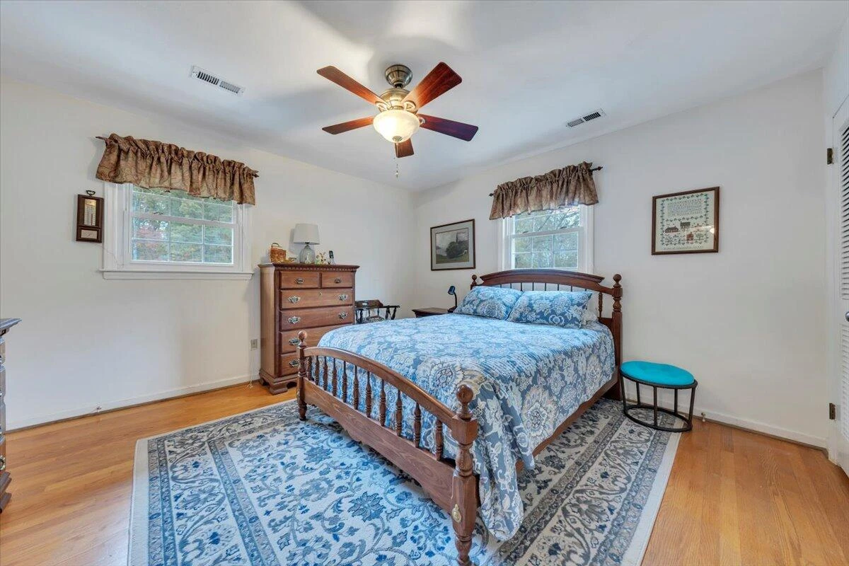 415 Dawnridge LN - Photo 11