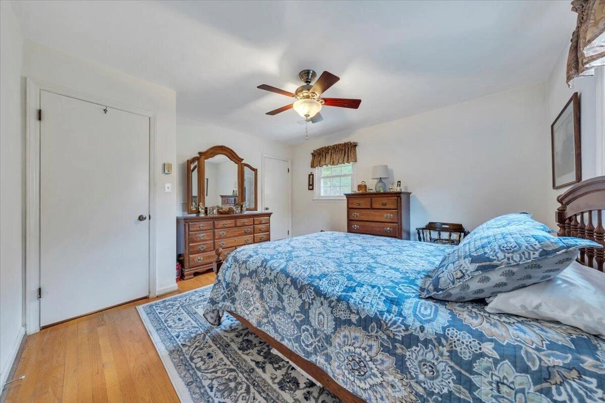 415 Dawnridge LN - Photo 12