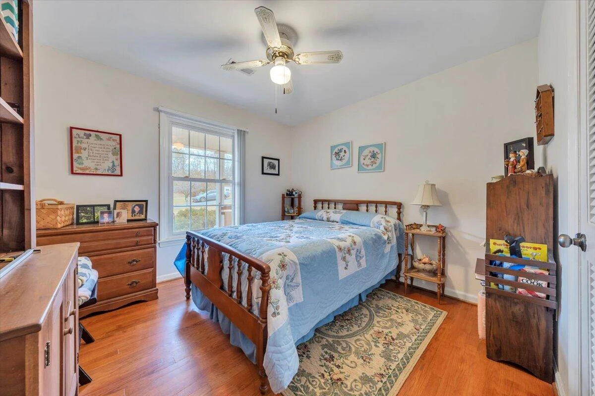 415 Dawnridge LN - Photo 16